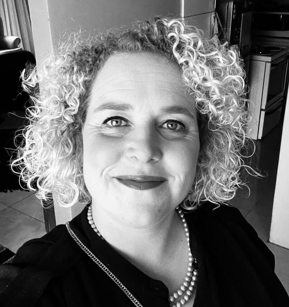 Lara Hayward Social Worker and Therapy Social work and therapy